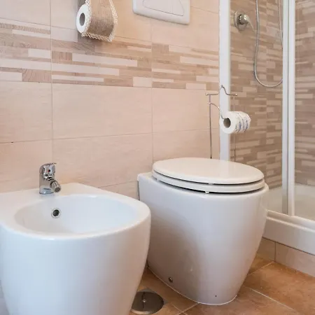 לינה וארוחת בוקר La Casetta Di Richetto אנגני